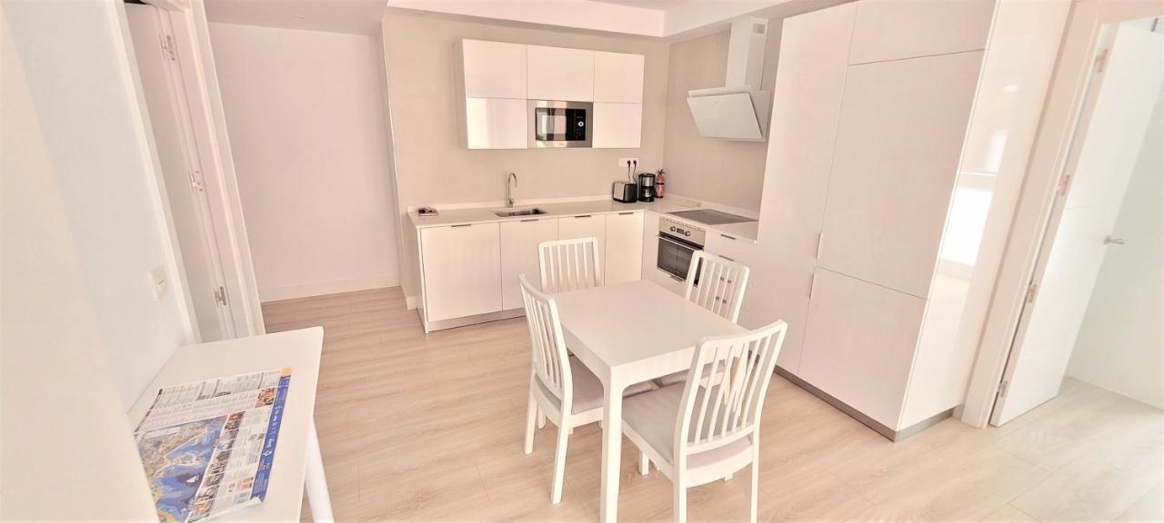 Cozy White Home In Getxo ภายนอก รูปภาพ