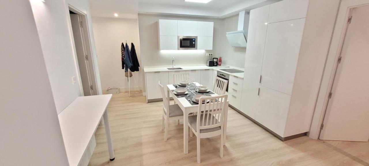 Cozy White Home In Getxo ภายนอก รูปภาพ